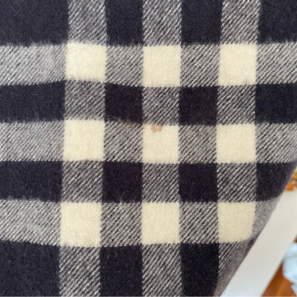 Burberry Scarf - Picture 9 of 9